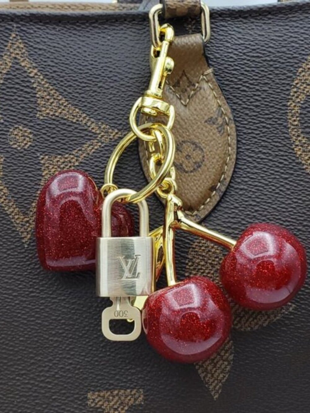 Authentic LV Gold Padlock & Key Set ✨ Luxury Bag Charm w/ Keychain - Picture 10 of 10